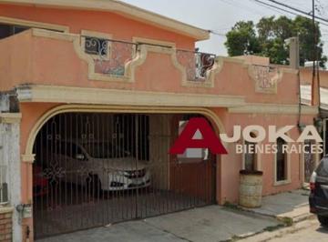 Casa · 300m² · Gfcv2601 Casa| Venta Col. Ampliacion Unidad Nacional Inf. 8 Wapp 8