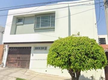 Casa de 3 habitaciones, León · Se Vende Casa en Excelete `precio, Col Valle Campestre, Leon, Guanajuato