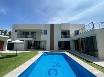 Casa · 423m² · 4 Recámaras · 5 Estacionamientos · Casa en Venta Atlixco