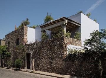 bb6cdaca07c950a2f112746770fea7da37c2dd9270fb305499607c41c24fbb9c · Casa Amueblada en Venta en El Centro de San Miguel de Allende