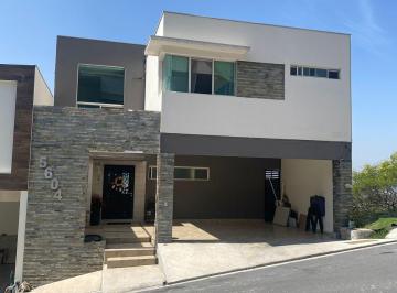 Casa de 3 habitaciones, Monterrey · Casa en Venta con Alberca y Vistas Espectaculares