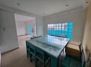 Casa · 291m² · 4 Recámaras · 3 Estacionamientos · Casa en Venta en Lomas Verdes en Conjunto Cerrado