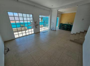 Casa · 200m² · 4 Recámaras · 3 Estacionamientos · Casa en Venta en Lomas Verdes Sexta Seccion, en Calle con Vigilancia