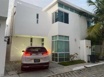 Casa · 120m² · 3 Recámaras · 1 Estacionamiento · Renta Casa en Bugambilias Ciudad del Carmen