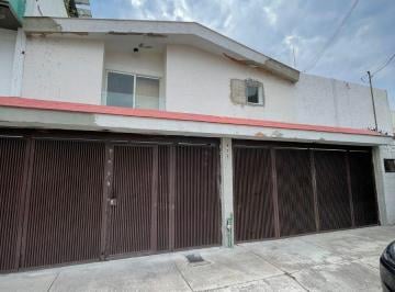 Casa de 1 habitación, Guadalajara · Casa en Renta Amplia, Una Recamara $25,000espacios Muy Amplios, 2 Estacionamientos, 265 m² - 1 Rec
