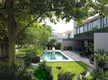 Casa de 4 habitaciones, Emiliano Zapata · Casa en Venta en Paraiso Country Club, Cuernavaca, Morelos