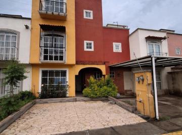 Casa en condominio · 129m² · 6 Recámaras · 2 Estacionamientos · Casa en Venta en Toluca en Privada Salida Rapida Cd. Mx
