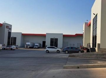 Bodega comercial · 360m² · 4 Estacionamientos · Bodega/ Nave Industrial en Querétaro Guanajuato