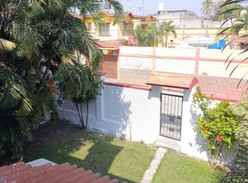 Casa de 4 habitaciones, Temixco · "Casa en Venta a Una Hora de Ciudad de México"