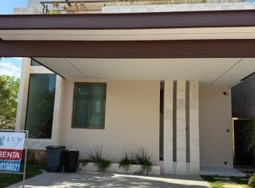 Casa · 290m² · 3 Recámaras · 2 Estacionamientos · Casa - Fraccionamiento Vía Cumbres