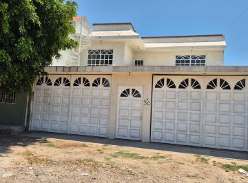 Casa · 290m² · 5 Recámaras · Casa en Venta en Aldama - (4)