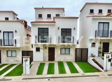 Departamento · 192m² · 3 Recámaras · 2 Estacionamientos · Casa en Venta en Viñedos del Mar en Ensenada, Baja California