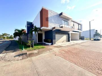 Casa · 275m² · 3 Recámaras · Casa - Fraccionamiento Las Palmas