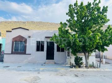 Casa · 105m² · 2 Recámaras · Casa en Renta Paraje de Los Pinos Muy Cerca de Zona Industrial