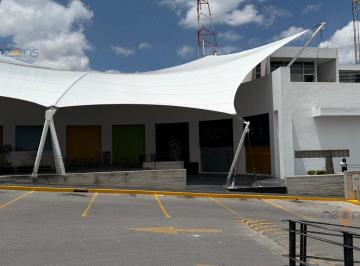 Oficina · 47m² · 2 Estacionamientos · Oportunidad! Local Comercial en Plaza Chapultepec Desarrollo del Pedregal Slp