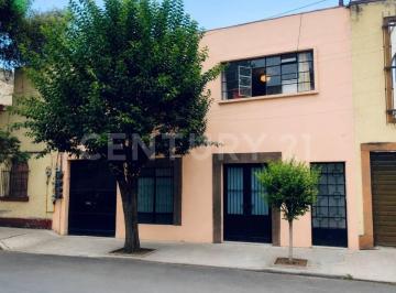 Casa · 388m² · 6 Recámaras · 3 Estacionamientos · Casa Productiva con 3 Unidades Rentables