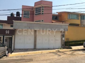 Casa · 270m² · 4 Recámaras · 5 Estacionamientos · Venta Casa Jardines de Bellavisata Tlalnepantla 11314