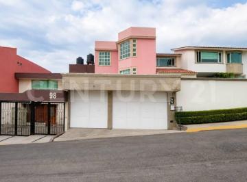 Casa · 270m² · 4 Recámaras · 5 Estacionamientos · Venta Casa Jardines de Bellavisata Tlalnepantla 11314