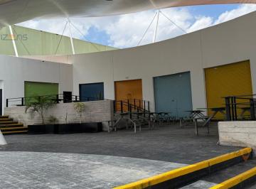 Local comercial · 53m² · 2 Estacionamientos · Local Para Alimento U Oficinas en Plaza Chapultepec, Pedregal Slp.
