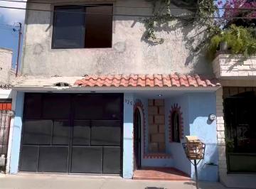 Casa de 3 habitaciones, León · Casa Villas de Santa Julia - Ideal Para Inversión o Vivienda