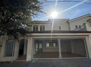 2bba3d39d648603294c0f1ee5efefaa6fa2a3c31b708e5aee9d6b8d4837ad633 · Casa con Vistas Panorámicas y Calle Cerrada