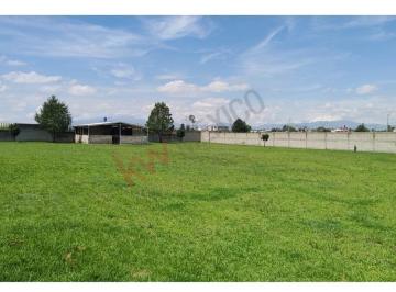 N/A · Venta de Terreno E Toluca Estado de México, con Cabaña y Barda Perimetral.