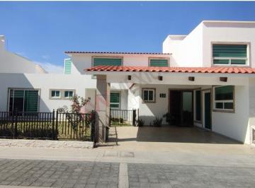 N/A · Venta de Casa en Metepec, Esta Casa Se Encuentra Cerca de Colegio Aristos, Uvm, Instituto Baluarte.