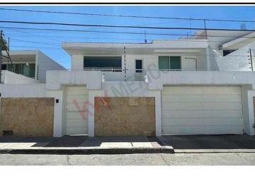 N/A · Casa en Venta en Fraccionamiento Jardines del Moral