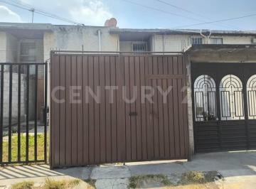 Casa · 60m² · 3 Recámaras · 1 Estacionamiento · Casa en Renta en Fuentes del Valle 2a. Secc. Tultitlán, Mex.
