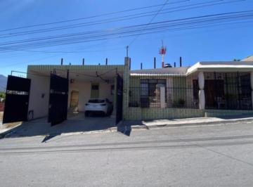 Casa de 3 habitaciones, Saltillo · Casa de Una Planta en Venta Al Sur de Saltillo | 3 Rec | Amplio Terreno | Cerca de Soriana Abasolo