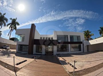 Oficina · 1345m² · 18 Estacionamientos · Oficina en Renta en Fraccionamiento Villas La Hacienda