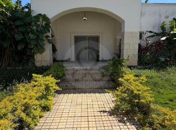 Casa · 581m² · 3 Recámaras · 4 Estacionamientos · Casa en Renta en Fraccionamiento Montebello