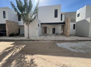 Casa · 253m² · 3 Recámaras · 2 Estacionamientos · Casa en Venta en Pueblo Dzitya