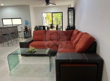 Casa · 270m² · 3 Recámaras · 2 Estacionamientos · Casa en Venta en Fraccionamiento Floresta