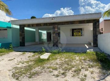 Casa · 285m² · 2 Recámaras · 2 Estacionamientos · Casa en Venta en Pueblo Chicxulub Puerto