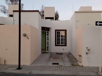 Casa · 50m² · 2 Recámaras · 1 Estacionamiento · La Firma Real State Renta Preciosa Casa Como Nueva en San Gerardo Al Sur
