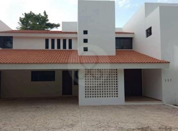 Casa en condominio · 362m² · 3 Recámaras · 2 Estacionamientos · Residencia en La Ceiba! Norte de Mérida! 1200 m² de Terreno