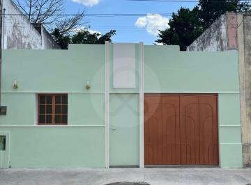 Casa · 275m² · 3 Recámaras · 1 Estacionamiento · Casa en Venta en Merida Centro