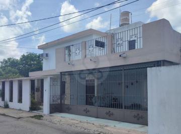 Casa · 357m² · 5 Recámaras · 2 Estacionamientos · Casa en Venta en Jardines de Miraflores