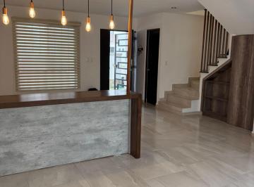 Casa en condominio de 3 habitaciones, León · Casa a Lado del Parque