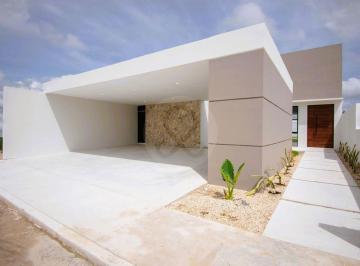 Casa · 345m² · 3 Recámaras · 2 Estacionamientos · Casa en Venta en Pueblo Dzitya