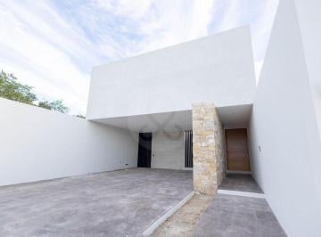 Casa · 364m² · 3 Recámaras · 4 Estacionamientos · Casa en Venta en Temozón Norte