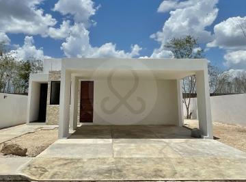 Casa · 209m² · 3 Recámaras · 4 Estacionamientos · Casa en Venta en Pueblo Conkal