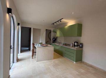 Casa · 225m² · 3 Recámaras · 2 Estacionamientos · Casa en Venta en Temozón Norte