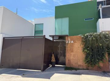 Casa · 231m² · 3 Recámaras · 2 Estacionamientos · Casa - Fraccionamiento La Cima