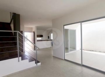 Casa · 146m² · 3 Recámaras · 2 Estacionamientos · Venta de Casa 3 Habitaciones Al Norte de Mérida