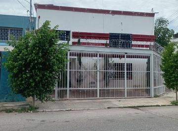 Oficina · 471m² · 2 Estacionamientos · Oficina en Venta en Merida Centro
