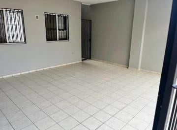 Casa · 220m² · 3 Recámaras · 2 Estacionamientos · Casa en Renta del Paseo Residencial