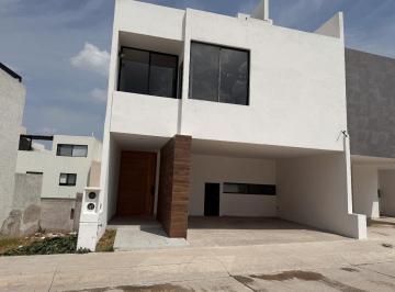 Casa · 127m² · 3 Recámaras · 2 Estacionamientos · Casa Campo Azul