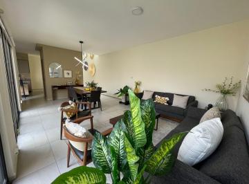 Casa · 218m² · 4 Recámaras · Casa en Tarragona Residencial